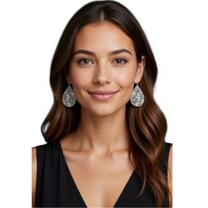 Bohemian Ginkgo Leaf Pattern Water Drop Earrings